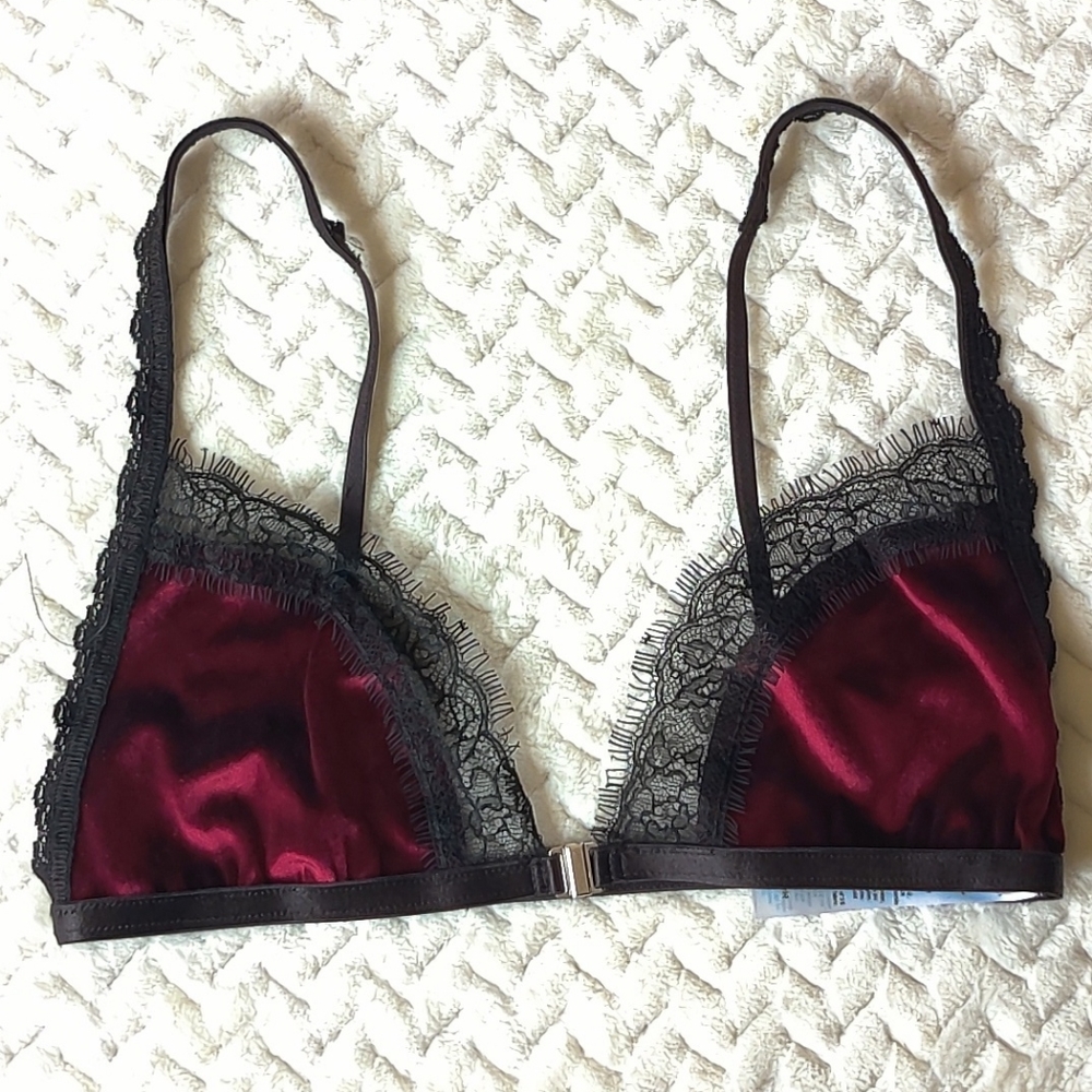 NWT Hanky Panky Velvet Bralette